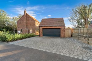 Photo 15- click for photo gallery